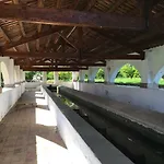 La De Carlos Apartment